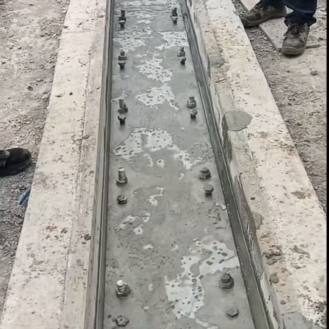 惠州港口码头起重机龙门吊重型机械设备稳固用早强快凝轨道胶泥
